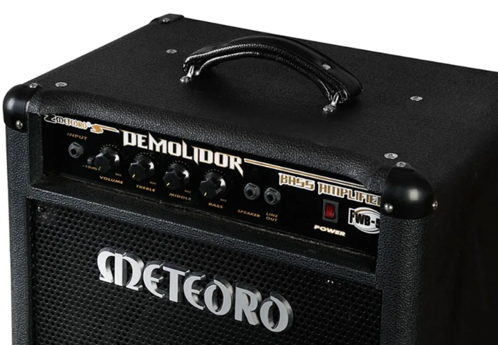 Entrada Auxiliar, Saída de Fones e Conexões