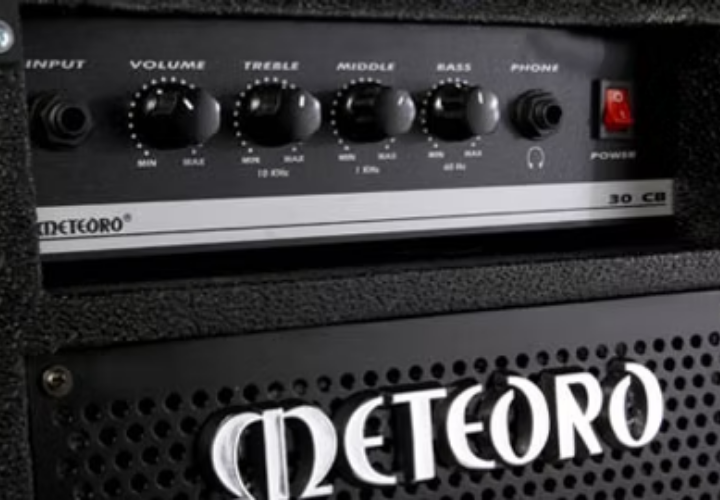 Saídas para Caixa Externa, Fones e Linha