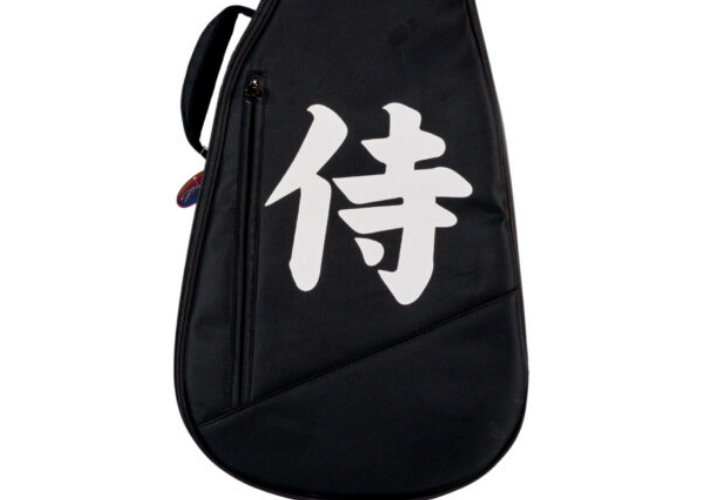 Alças Ergonômicas e Fechamento Seguro