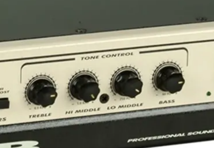 Controles com Filtros Voicing e Pad -10dB