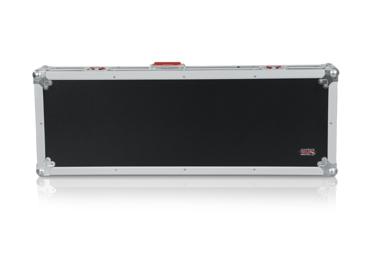 Estrutura de Madeira com Travas de Metal e Alças Reforçadas