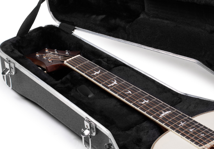 Interior em Microveludo Vermelho com Ajuste Perfeito para Corpo Parlor