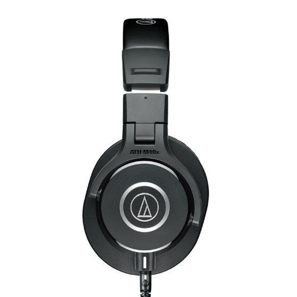 Design Circumaural Fechado