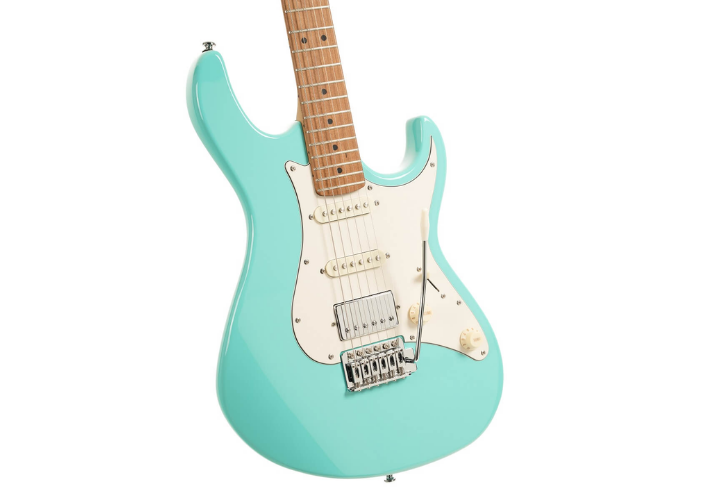 Braço Roasted Maple e Ponte 6-Point Tremolo