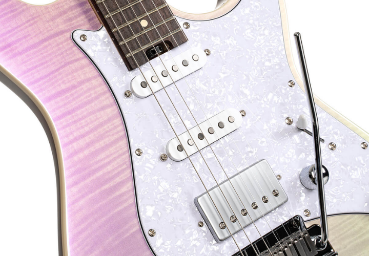 Braço em Roasted Maple e Escala em Rosewood