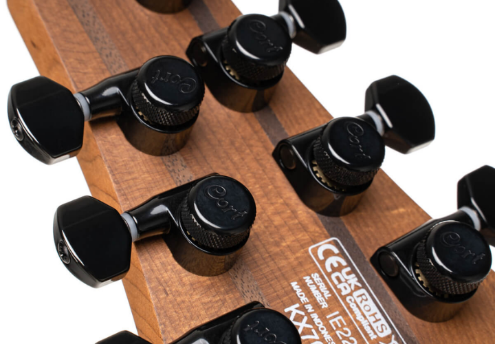 Corpo Mahogany com Tampo Quilted Maple Open Pore Black