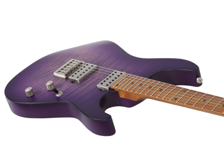 Corpo Basswood com Acabamento Trans Purple Burst e Binding Branco