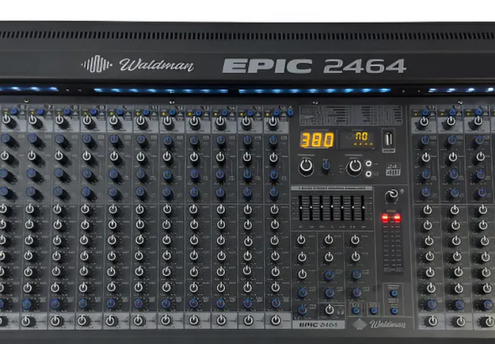 Painel Frontal com 24 Canais