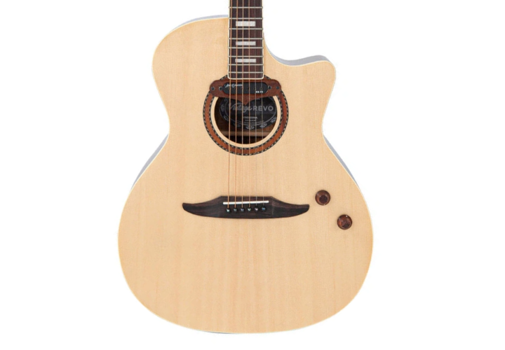 Corpo em Acacia Natural Spruce com Design Revo